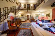 Foto Appartamento in vendita a Buccinasco - 6 locali 320mq