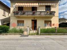 Foto Appartamento in vendita a Bucine - 4 locali 100mq