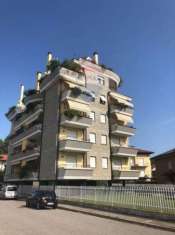 Foto Appartamento in vendita a Busto Arsizio