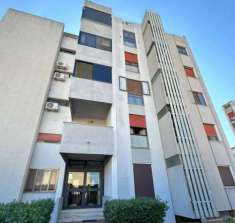 Foto Appartamento in vendita a Cagliari - 3 locali 78mq