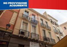 Foto Appartamento in vendita a Cagliari - 8 locali 157mq