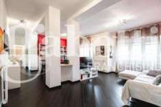Foto Appartamento in vendita a Cagliari - 8 locali 160mq