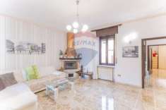 Foto Appartamento in vendita a Cairate