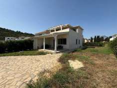 Foto Appartamento in vendita a Campofelice Di Roccella