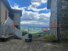 Foto Appartamento in vendita a Camporgiano