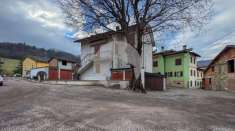 Foto Appartamento in vendita a Canossa