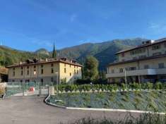 Foto Appartamento in vendita a Canzo