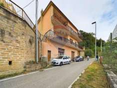 Foto Appartamento in vendita a Capena