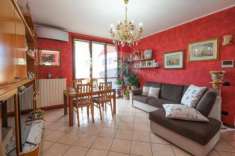 Foto Appartamento in vendita a Caprino Bergamasco - 5 locali 166mq