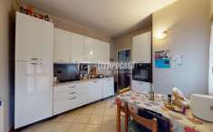 Foto Appartamento in vendita a Carate Brianza