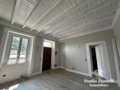 Foto Appartamento in Vendita a Carate Brianza Via Toti