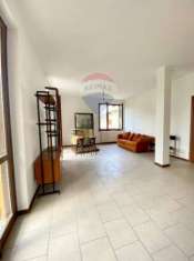 Foto Appartamento in vendita a Carenno - 6 locali 110mq