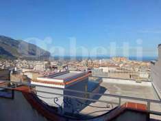 Foto Appartamento in vendita a Carini - 4 locali 117mq