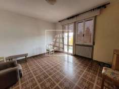 Foto Appartamento in vendita a Carpineti, Centro