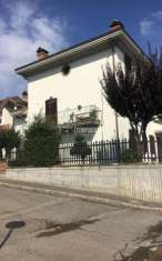 Foto Appartamento in vendita a Carpineti