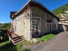 Foto Appartamento in vendita a Carpineti