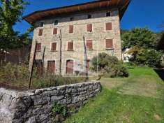 Foto Appartamento in vendita a Carpineti