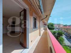 Foto Appartamento in vendita a Carrara