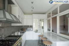Foto Appartamento in vendita a Carrara