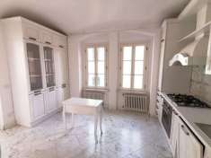 Foto Appartamento in Vendita a Carrara Via Alessandro Manzoni,