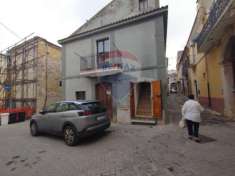 Foto Appartamento in vendita a Casalnuovo Monterotaro - 4 locali 100mq