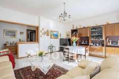 Foto Appartamento in vendita a Casalzuigno - 4 locali 120mq