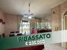 Foto Appartamento in vendita a Casoria - 3 locali 105mq
