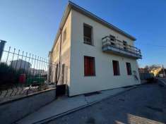Foto Appartamento in Vendita a Cassinetta di Lugagnano