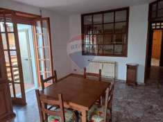 Foto Appartamento in vendita a Castelforte - 7 locali 114mq