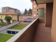 Foto Appartamento in vendita a Castellanza - 3 locali 120mq