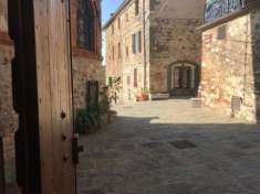 Foto Appartamento in vendita a Castelnuovo Berardenga - 15 locali 440mq