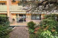 Foto Appartamento in vendita a Castelnuovo Del Garda - 4 locali 200mq