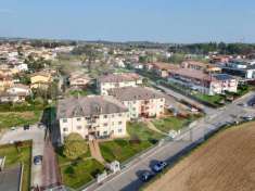 Foto Appartamento in Vendita a Castelnuovo del Garda Castelnuovo del Garda
