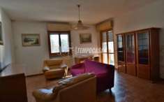 Foto Appartamento in vendita a Castelraimondo