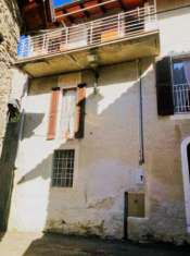 Foto Appartamento in vendita a Castelveccana - 8 locali 140mq