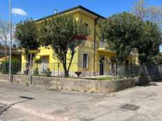 Foto Appartamento in vendita a Castiglione Delle Stiviere - 4 locali 125mq