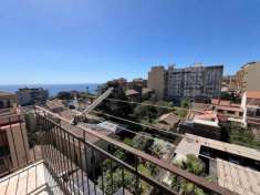 Foto Appartamento in vendita a Catania - 3 locali 80mq