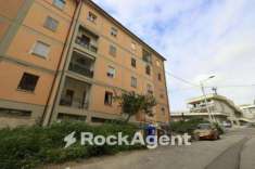 Foto Appartamento in vendita a Catanzaro - 3 locali 83mq