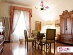 Foto Appartamento in vendita a Cattolica - 8 locali 170mq