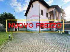 Foto Appartamento in vendita a Cavenago Di Brianza - 5 locali 230mq