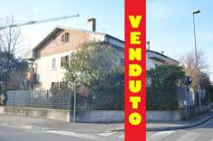 Foto Appartamento in vendita a Cavenago Di Brianza