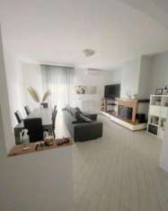 Foto Appartamento in vendita a Cecina 125 mq  Rif: 1228887