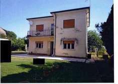 Foto Appartamento in vendita a Ceneselli - 5 locali 180mq