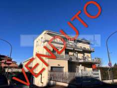 Foto Appartamento in vendita a Cernusco Sul Naviglio