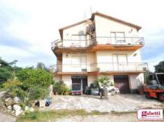 Foto Appartamento in vendita a Civita Castellana - 3 locali 120mq