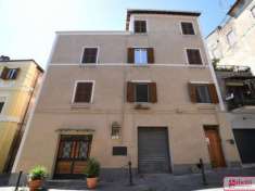 Foto Appartamento in vendita a Civita Castellana - 5 locali 150mq