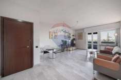 Foto Appartamento in vendita a Cologno Monzese - 3 locali 108mq