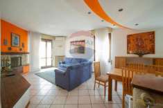 Foto Appartamento in vendita a Costa Volpino