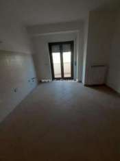 Foto Appartamento in vendita a Crotone - 3 locali 70mq