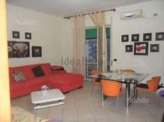 Foto Appartamento in vendita a Crotone - 4 locali 130mq